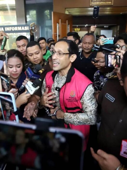 Nadiem Ajukan Pembuktian Terbalik Kasus Chromebook