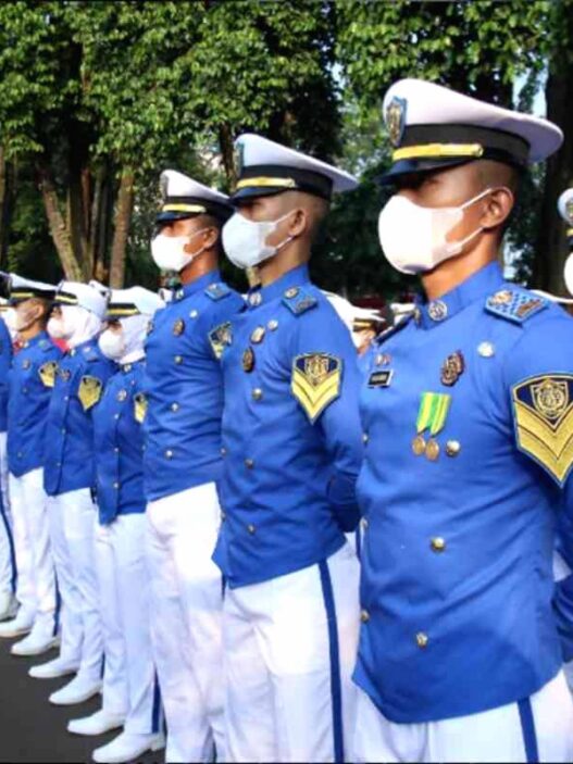 setiap sekolah Kedinasan diberi kewenangan menetapkan syarat administratif, akademik, hingga fisik