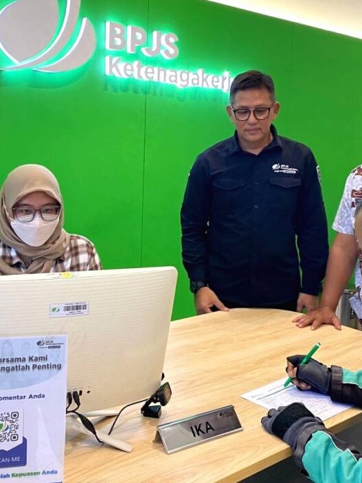 Ojol, supir, hingga kurir paket mendapat diskon 50 persen atas iuran BPJS Ketenagakerjaan berlangsung sampai Maret