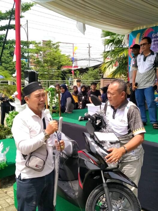 Orangtua Murid MAN 2 Raih Grandprize