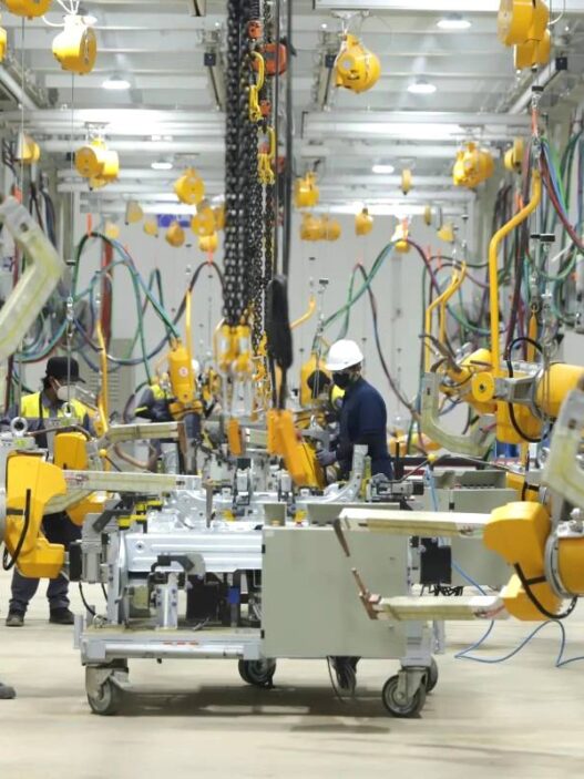 Penghapusan Insentif Mobil Listrik Dinilai Berisiko