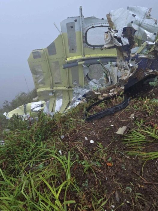 Pesawat ATR 42 500 Ditemukan di Gunung Bulusaurung