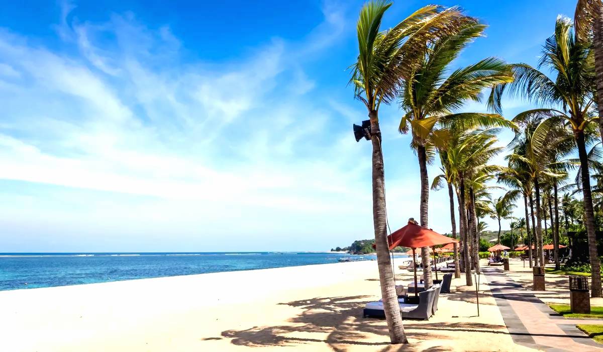 Potret Pantai Sawangan