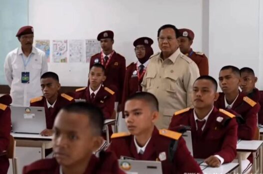 Prabowo Resmikan 166 Sekolah Rakyat
