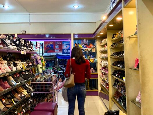 Sepatu Formal hingga Olahraga di Grand Shoes