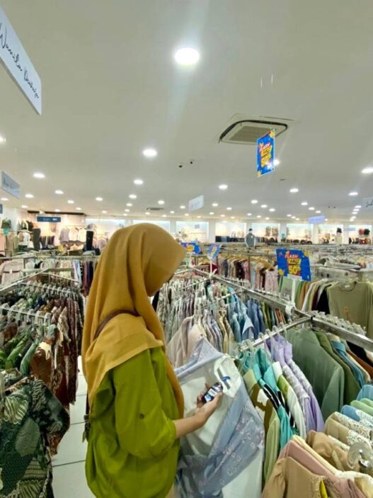 Shinta Fashion Berikan Diskon 50 Persen