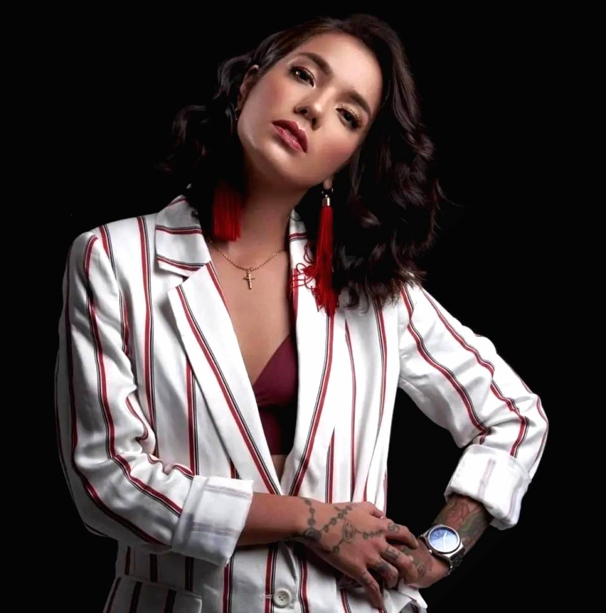 Tampil Makin Religius