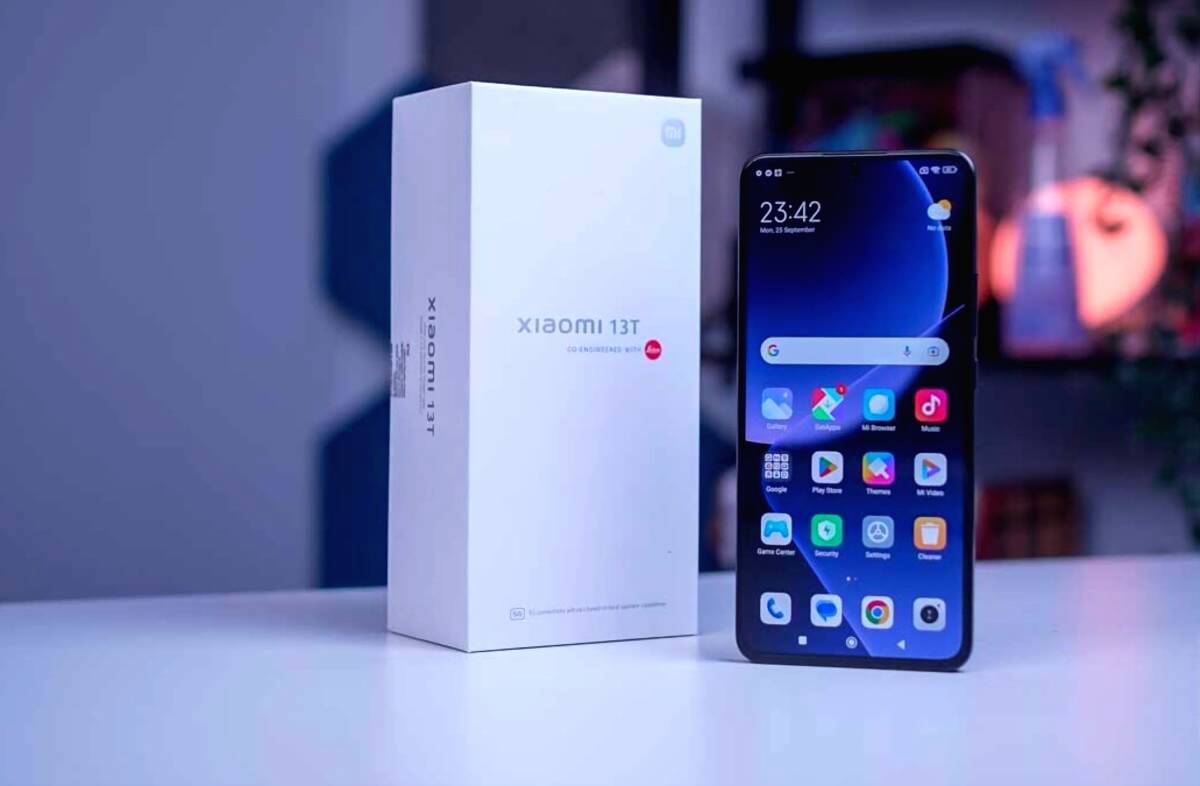 Tampilan Sisi Depan Xiaomi 13T