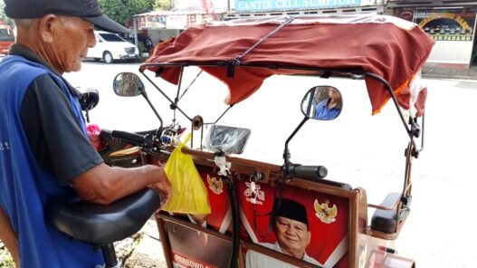 Tenaga Terbantu Pendapatan Belum Menentu
