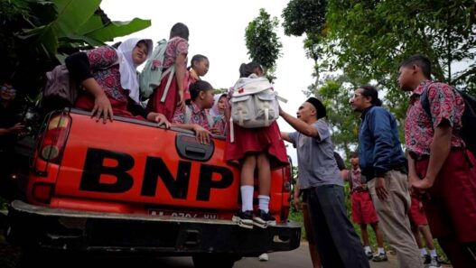 Tiga Armada Dikerahkan Antar Siswa