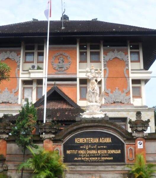 Uhn denpasar kampus