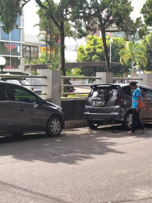 Warna Diubah, Dilengkapi KTA Barcode
