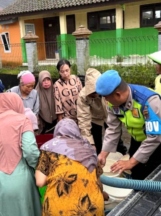 Wilayah Terdampak Masih Krisis Air Bersih