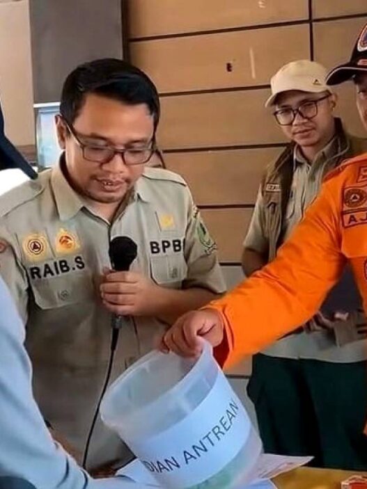 86 KK Penyintas Longsor Pandanarum Tempati Huntara