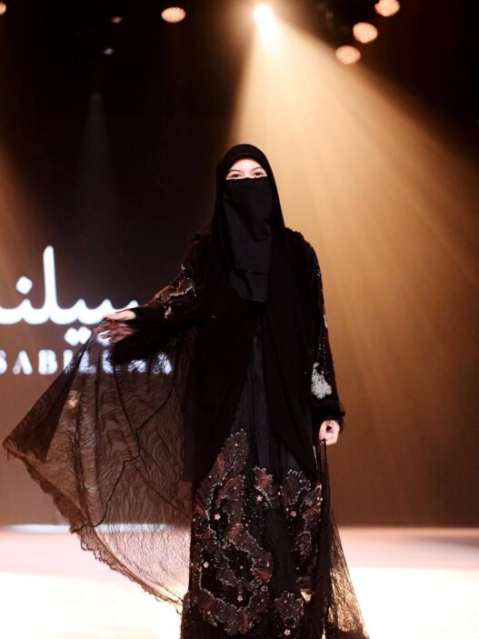 Debut Jadi Model Fashion Show