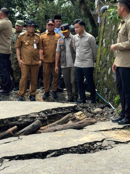 Fenomena Tanah Bergerak Terjadi di Tegal dan Semarang