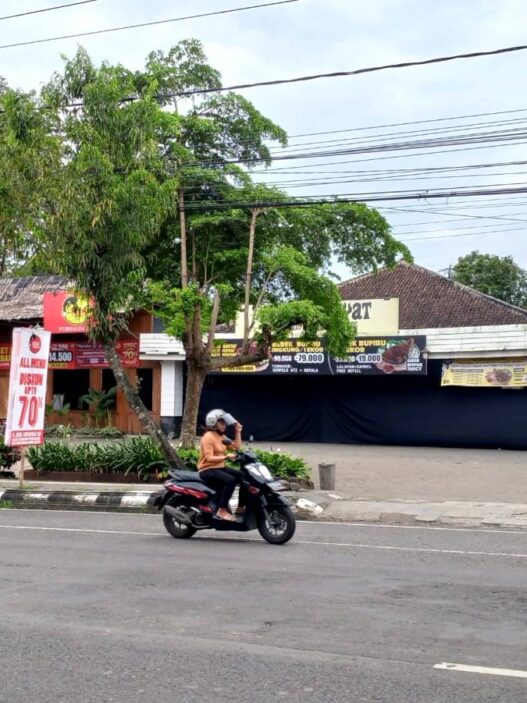 Hiburan Malam Tutup Total