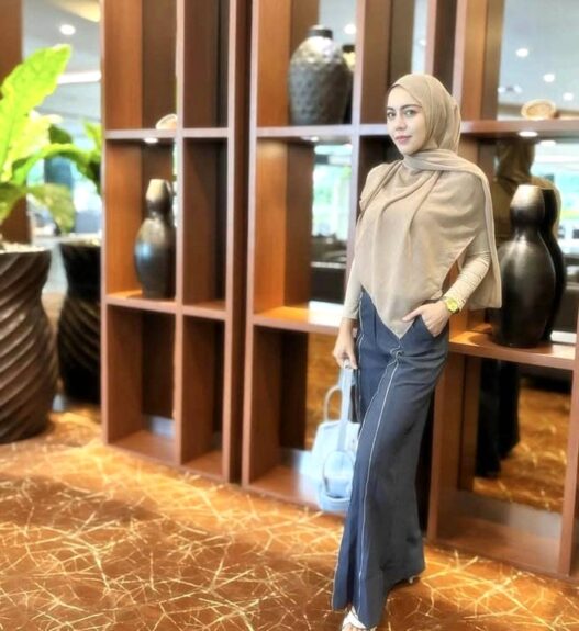Jadi Istri Kedua Pesulap Merah
