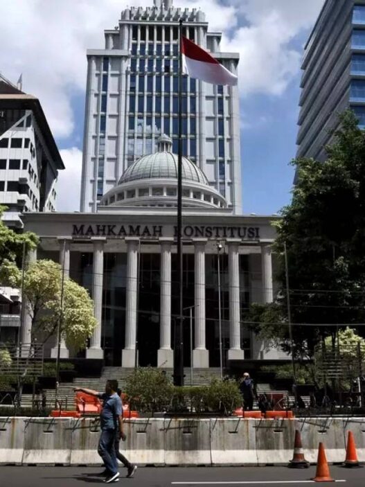 MK Tolak Gugatan Nikah Beda Agama