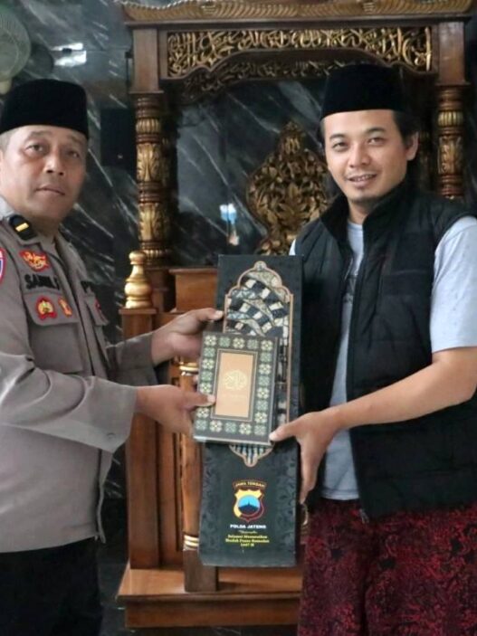 Polres Distribusikan Bantuan ke Masjid