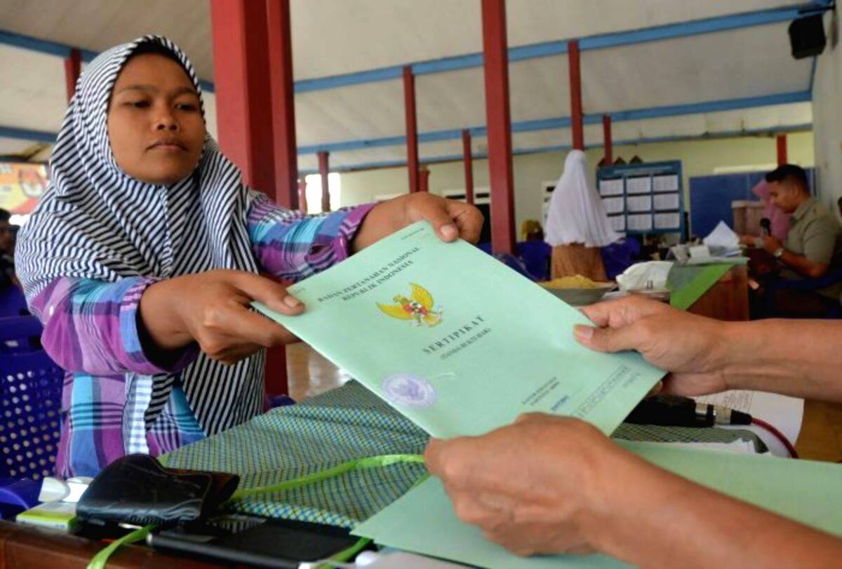 Proses penyerahan sertifikat
