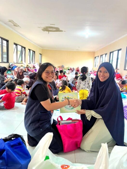 Pulang dari Perantauan untuk Menemani Korban