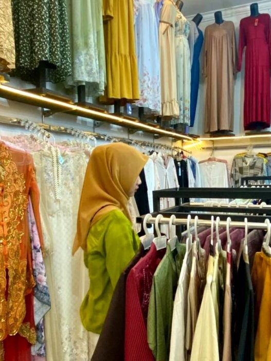 Pusat Belanja Pakaian Keluarga Harga Terjangkau