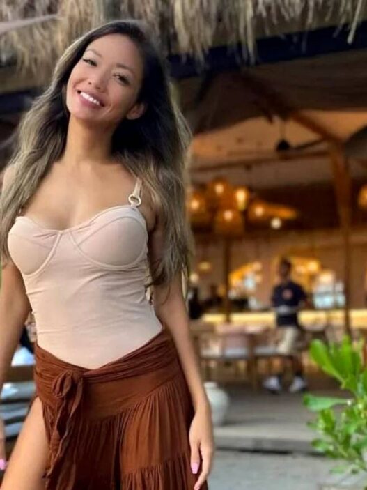 Resmi Dilamar Kekasih
