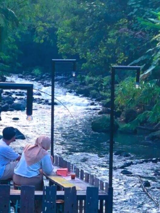 Rivermoon (2)