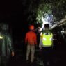 Rumah Rusak, Arus Lalu Lintas Terganggu