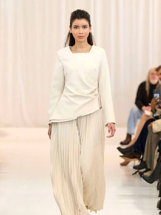 Sabrina Chairunnisa Berlenggang di New York Fashion Week