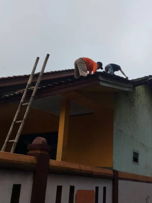 SDN 1 Sambirata Rusak Diterjang Puting Beliung