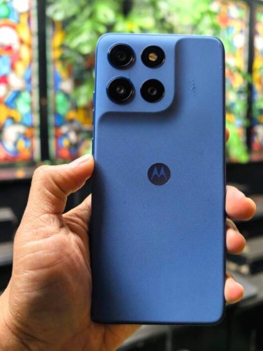 Spesifikasi moto g57
