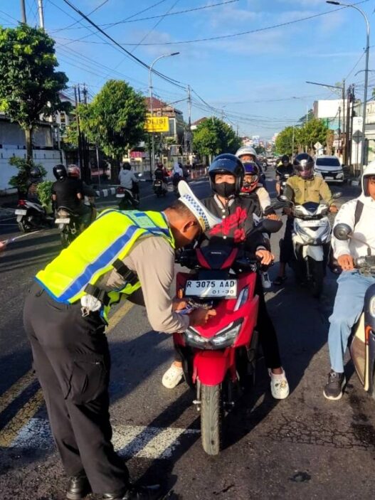 Teguran Humanis Operasi Keselamatan Candi