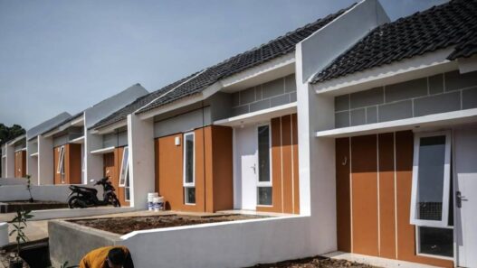 Tenor cicilan KPR rumah subsidi yang semula hanya terbatas maksimal 20 tahun kini diperpanjang menjadi 30 tahun.