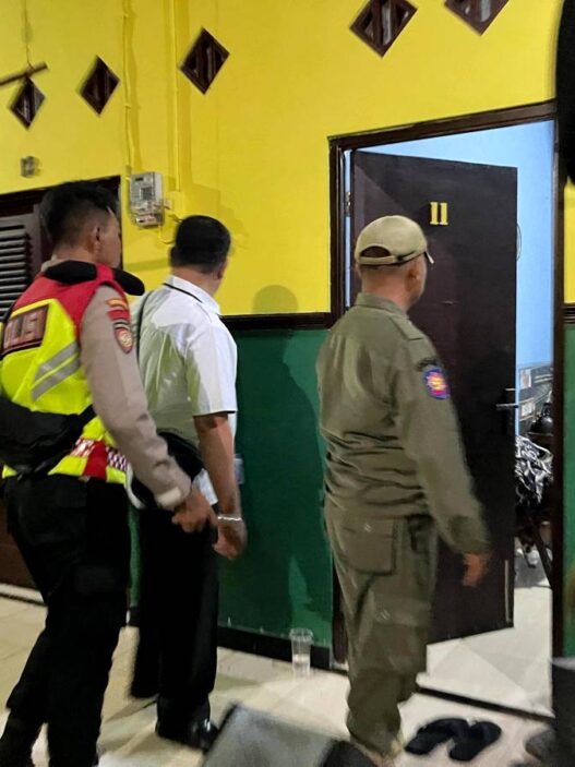 Tujuh Pasang Terjaring Razia