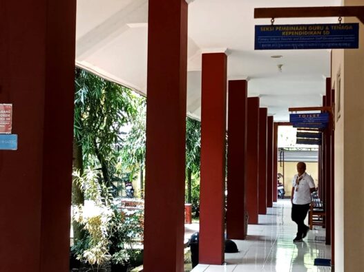 111 Kepala SD Negeri Masih Plt