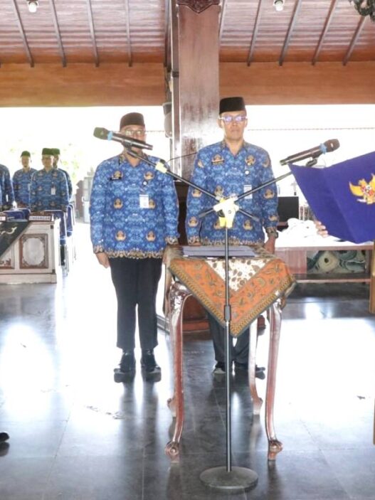 Amalia Lantik Kepsek Larang Rekrut Honorer