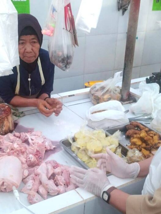 DPPP Temukan Lapak Daging Campur Jeroan