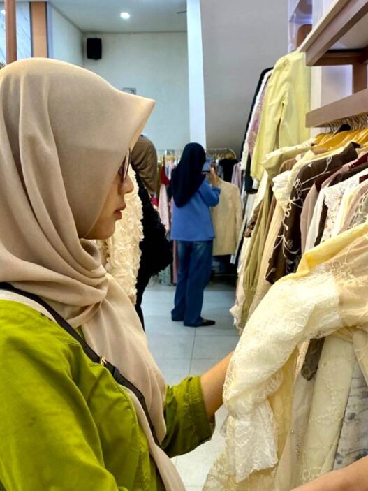 Dress dan Gamis Kekinian untuk Hari Raya