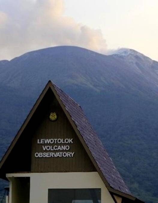 Gunung Ili Lewotolok Erupsi