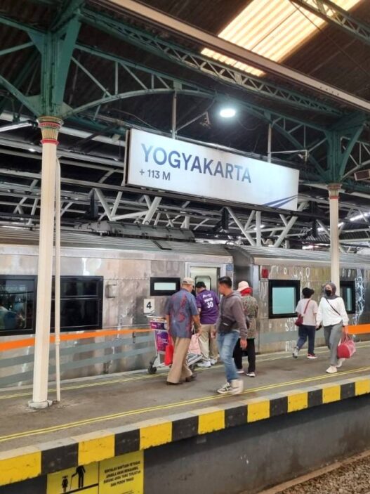 KA Jarak Jauh Rute Yogyakarta Jakarta Ditambah