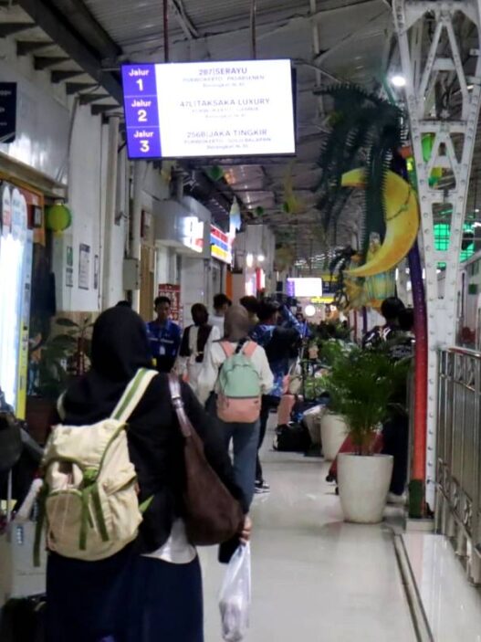 Kedatangan Penumpang KA Tembus 28 Ribu