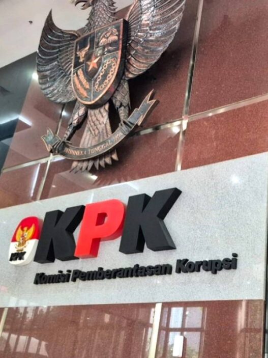 KPK Sita Uang Miliaran dari Dua Lokasi