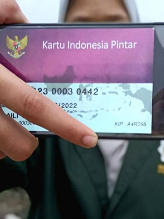 Penerima kip kuliah