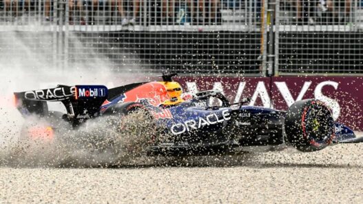 Pengereman Keras Diduga Jadi Pemicu Crash Verstappen