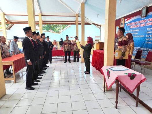 Perangkat Desa Bakulan Dilantik