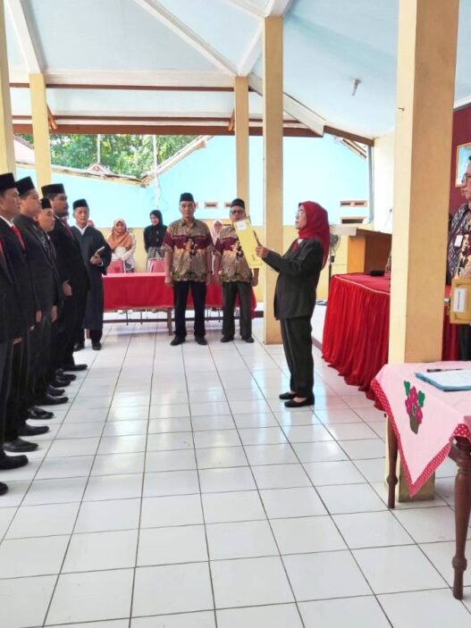 Perangkat Desa Bakulan Dilantik
