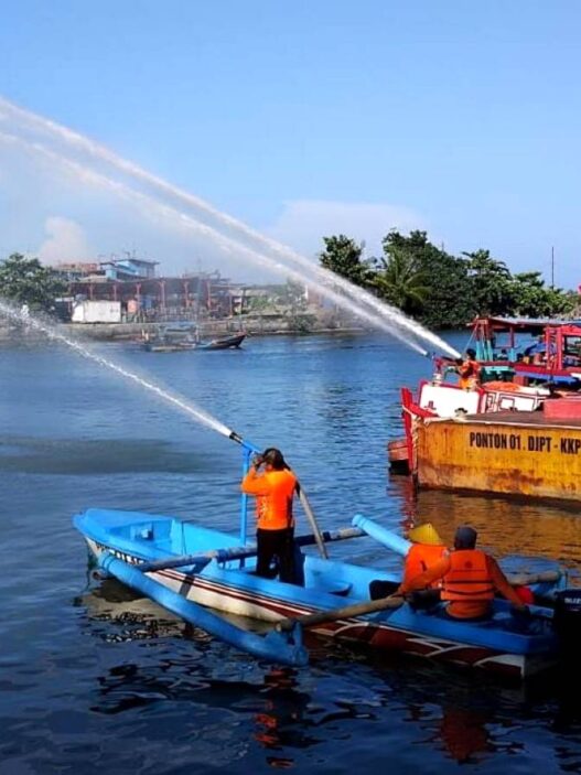 PPS Gelar Simulasi Kebakaran Kapal