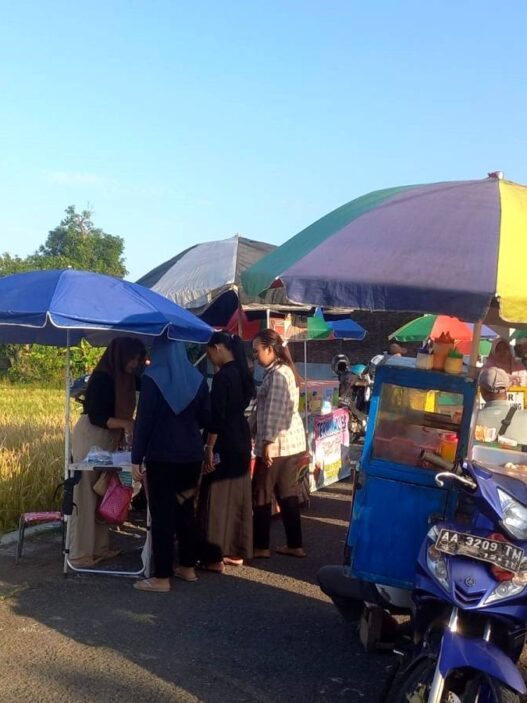 Ramadan, Daerah Kecepit Jadi Sentra Takjil Dadakan